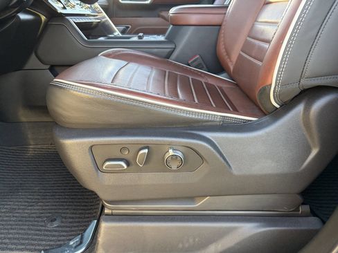 Used 2025 GMC Sierra 2500 Denali Ultimate AWD/4WD image 22