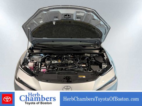 Used 2023 Toyota Prius LE AWD/4WD image 12