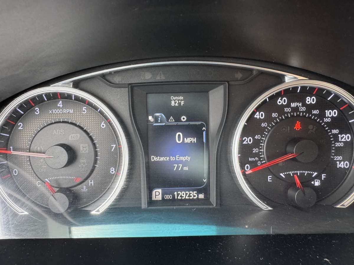 Used 2017 Toyota Camry SE FWD image 24