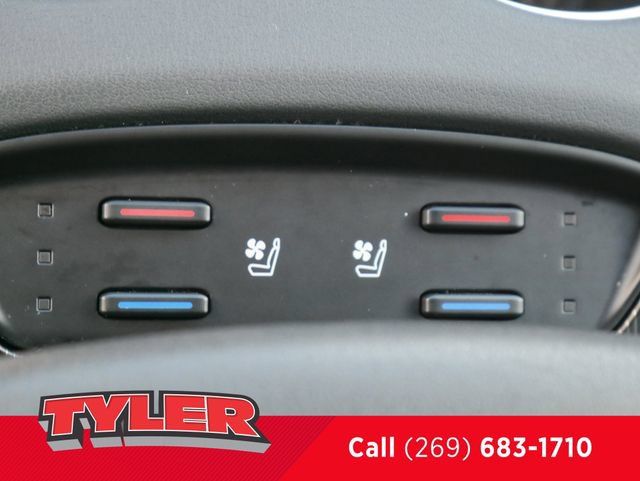 Used 2023 Toyota Venza Limited AWD/4WD image 35