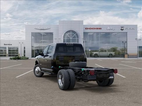 New 2026 RAM 5500 4x4 Crew Cab w/ Laramie Trim Package image 3