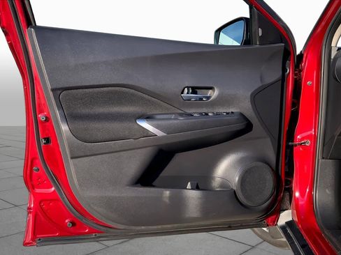 Used 2021 Nissan Kicks SV FWD image 22