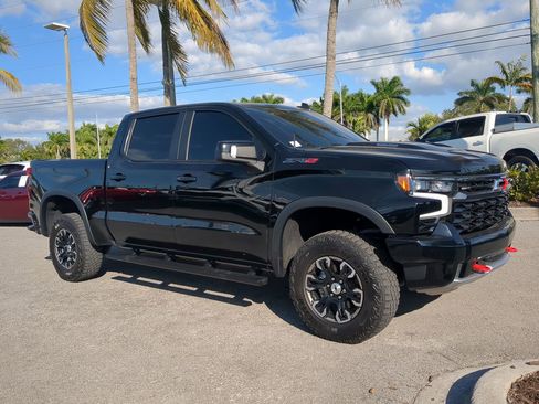 Used 2024 Chevrolet Silverado 1500 ZR2 w/ Technology Package image 2