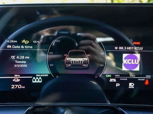 New 2025 Audi Q6 e-tron Premium Plus AWD/4WD image 25