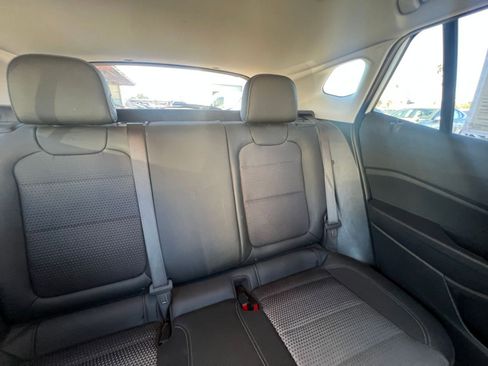 Used 2025 Chevrolet Trax LT image 37