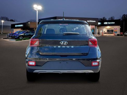 New 2026 Hyundai Venue SE image 6