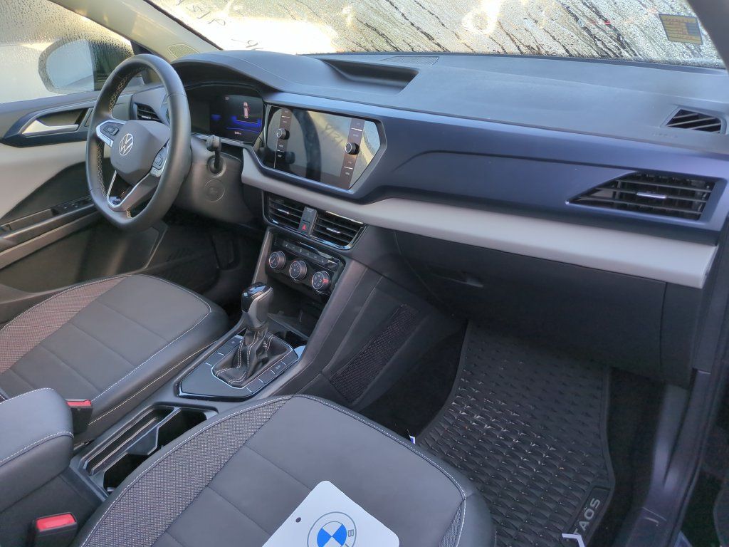 Certified 2023 Volkswagen Taos SE FWD image 5