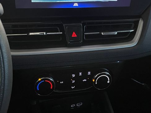 Used 2025 Chevrolet TrailBlazer LT FWD image 20