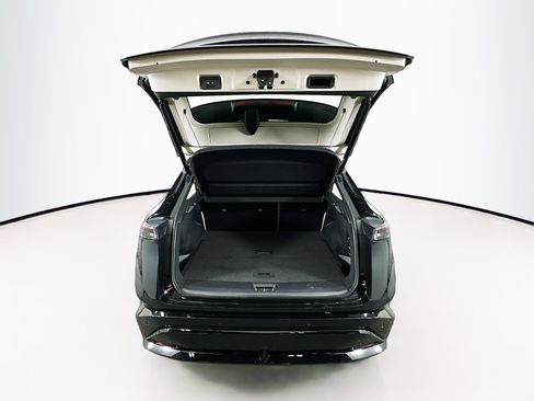 Used 2024 Nissan Ariya AWD image 30