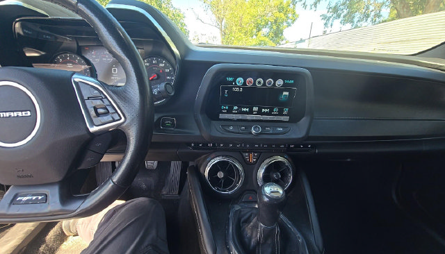 Used 2017 Chevrolet Camaro LT RWD image 12