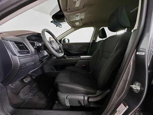 Used 2023 Nissan Rogue S image 13