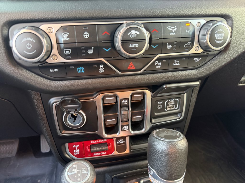 Used 2024 Jeep Wrangler Unlimited AWD/4WD image 17