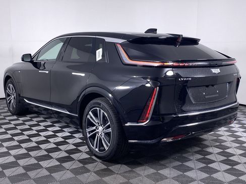 New 2025 Cadillac Lyriq Luxury w/ LPO, Floor Liner Package image 20