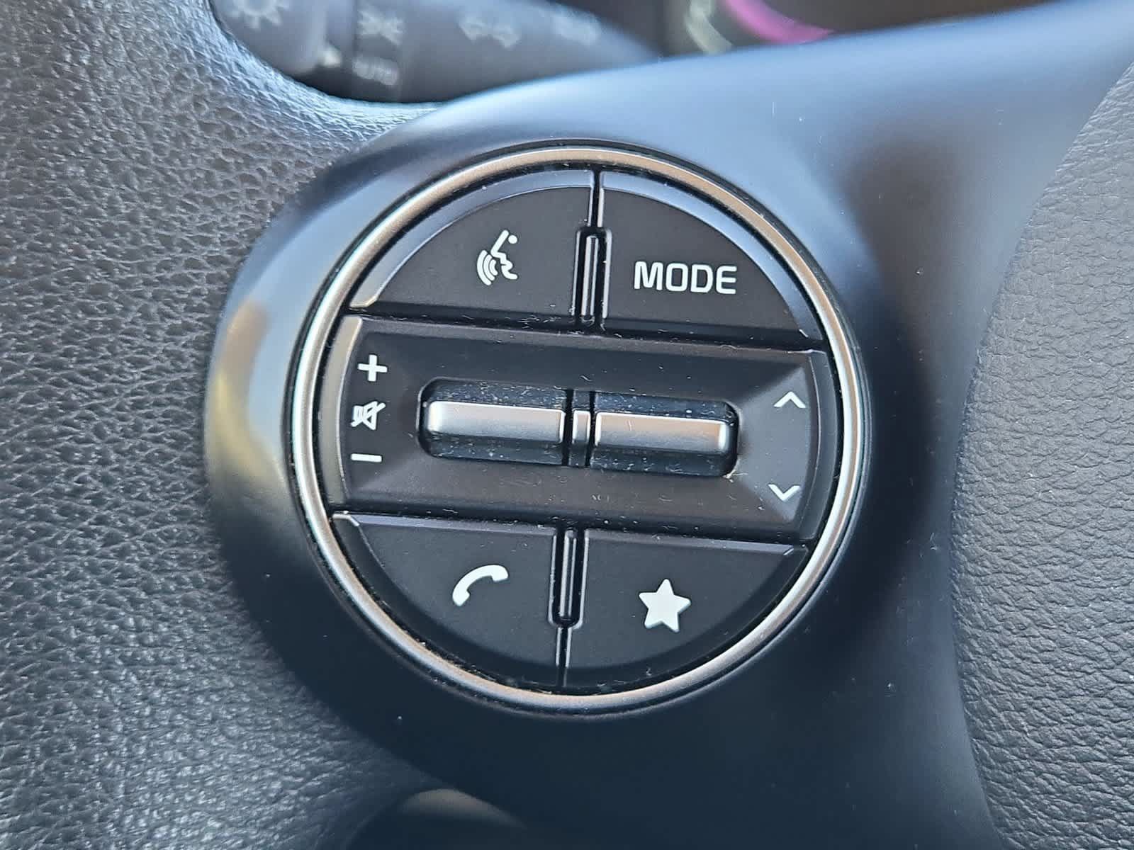 Used 2024 Kia Soul LX w/ Option Group 015 FWD image 23