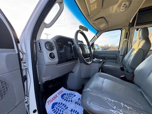 Used 2014 Ford E-250 and Econoline 250 Extended w/ Power Group image 36