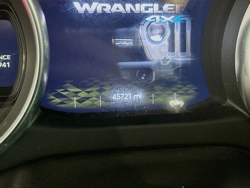 Used 2023 Jeep Wrangler Unlimited w/ Convenience Group image 19