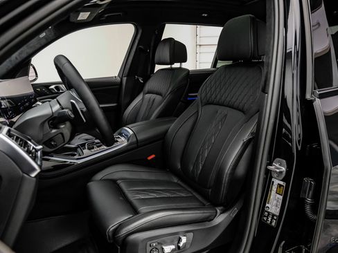 Used 2026 BMW X7 M60i AWD/4WD image 39