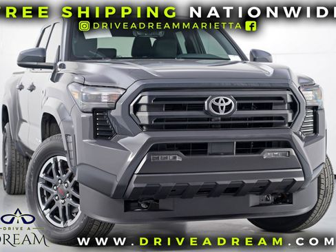 Used 2025 Toyota Tacoma SR5 image 2