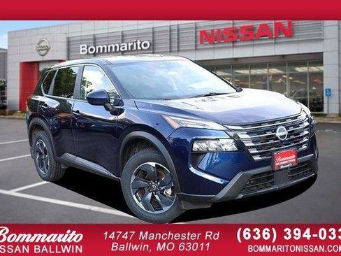 Used 2025 Nissan Rogue SV AWD/4WD image 1