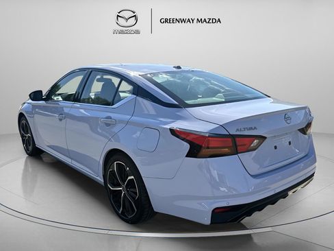 Used 2025 Nissan Altima 2.5 SR image 5