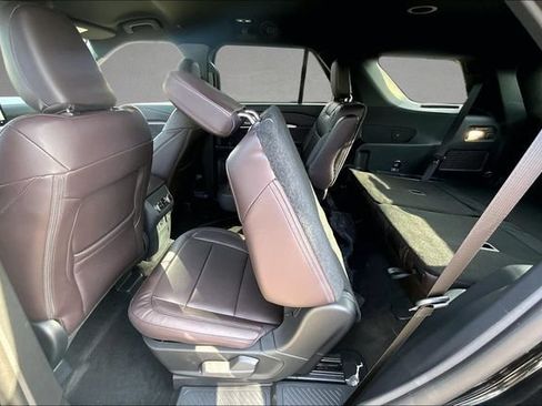 New 2026 Ford Explorer Platinum w/ LUX Leather Package AWD/4WD image 9