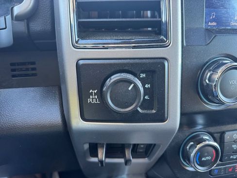 Certified 2020 Ford F250 Lariat image 30