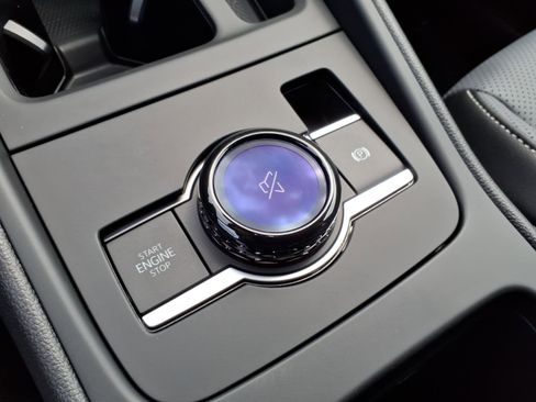 New 2026 Volkswagen Tiguan SE R-Line image 18