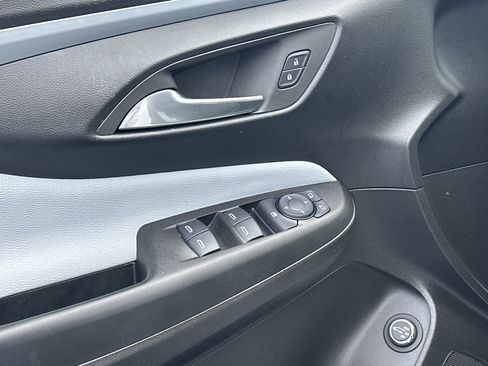 Used 2024 Buick Envista Preferred w/ Convenience I Package image 9