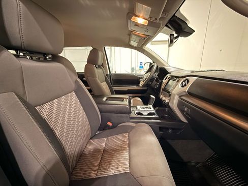 Used 2019 Toyota Tundra SR5 w/ SR5 Upgrade Package image 28