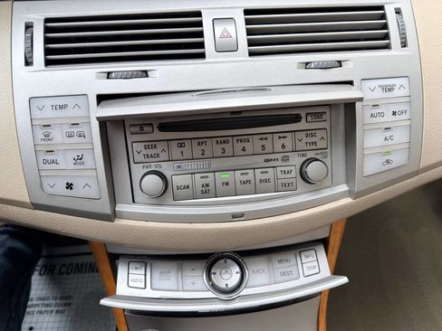 Used 2007 Toyota Avalon Limited image 16