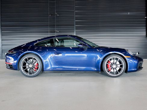 Used 2022 Porsche 911 Carrera 4S image 11