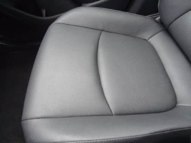 Certified 2025 Toyota Corolla Cross XLE FWD image 18