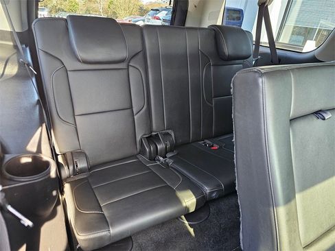 Used 2018 Chevrolet Suburban LT image 14