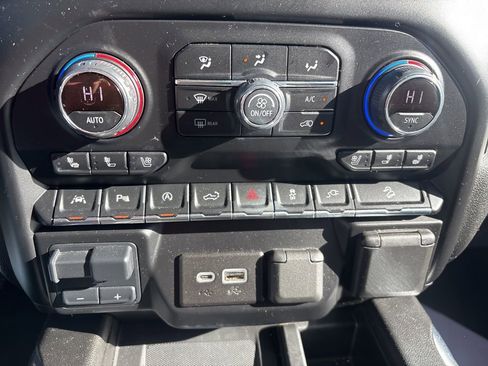 Used 2021 Chevrolet Silverado 1500 LTZ w/ Technology Package image 11