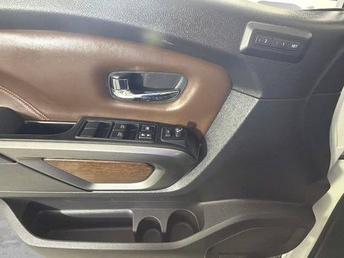 Used 2017 Nissan Titan Platinum Reserve RWD image 26