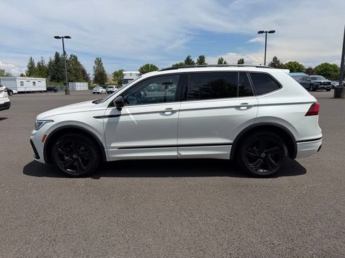 Used 2023 Volkswagen Tiguan SE R-Line AWD/4WD image 5