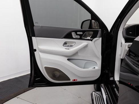 Certified 2024 Mercedes-Benz Maybach GLS 600 4MATIC image 5