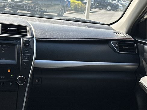 Used 2017 Toyota Camry SE FWD image 23