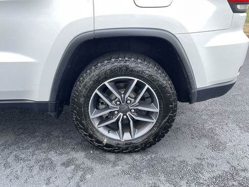 Used 2019 Jeep Grand Cherokee Limited w/ Luxury Group II image 35