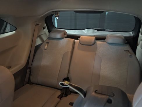 Used 2024 Toyota Sienna LE FWD image 25