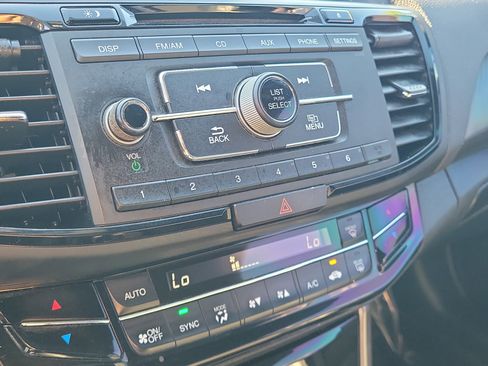 Used 2017 Honda Accord Sport image 29