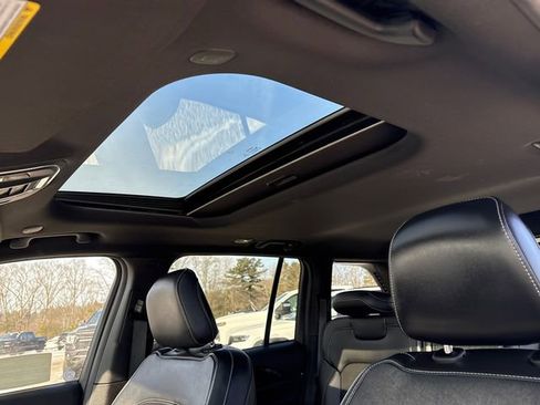 Used 2022 Jeep Grand Cherokee Altitude image 29