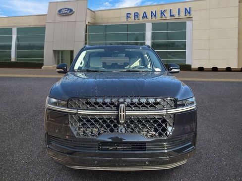 New 2026 Lincoln Navigator L Reserve w/ Jet Appearance Package image 2