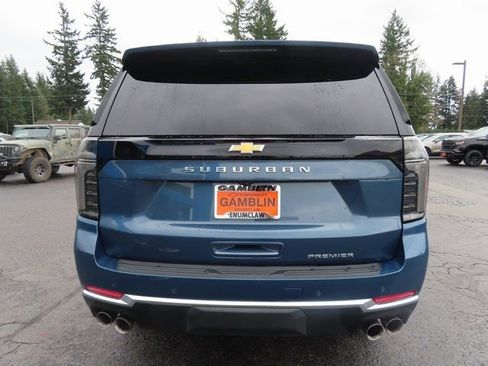 Certified 2025 Chevrolet Suburban Premier image 6