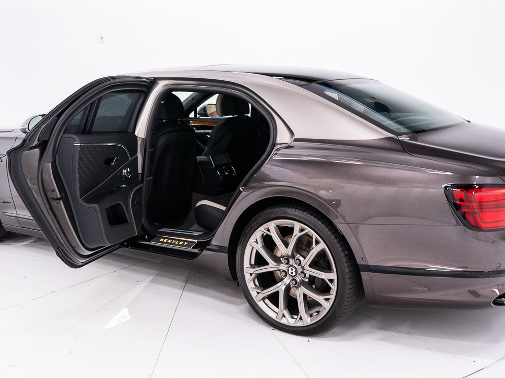Used 2024 Bentley Flying Spur W12 AWD/4WD image 20