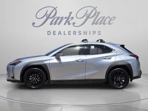 New 2026 Lexus UX 300h FWD w/ Accessory Package (A2) image 2