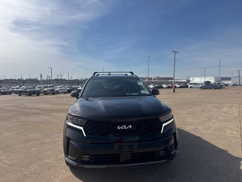 Used 2022 Kia Sorento SX image 4