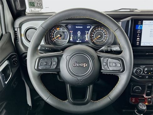 Used 2024 Jeep Wrangler Willys image 12