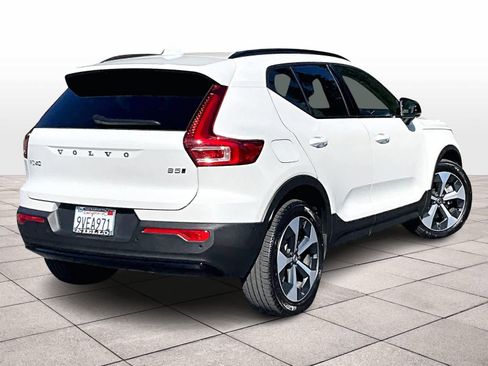 Used 2026 Volvo XC40 B5 Plus w/ Protection Package Premier image 15