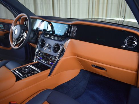 New 2026 Rolls-Royce Cullinan image 23